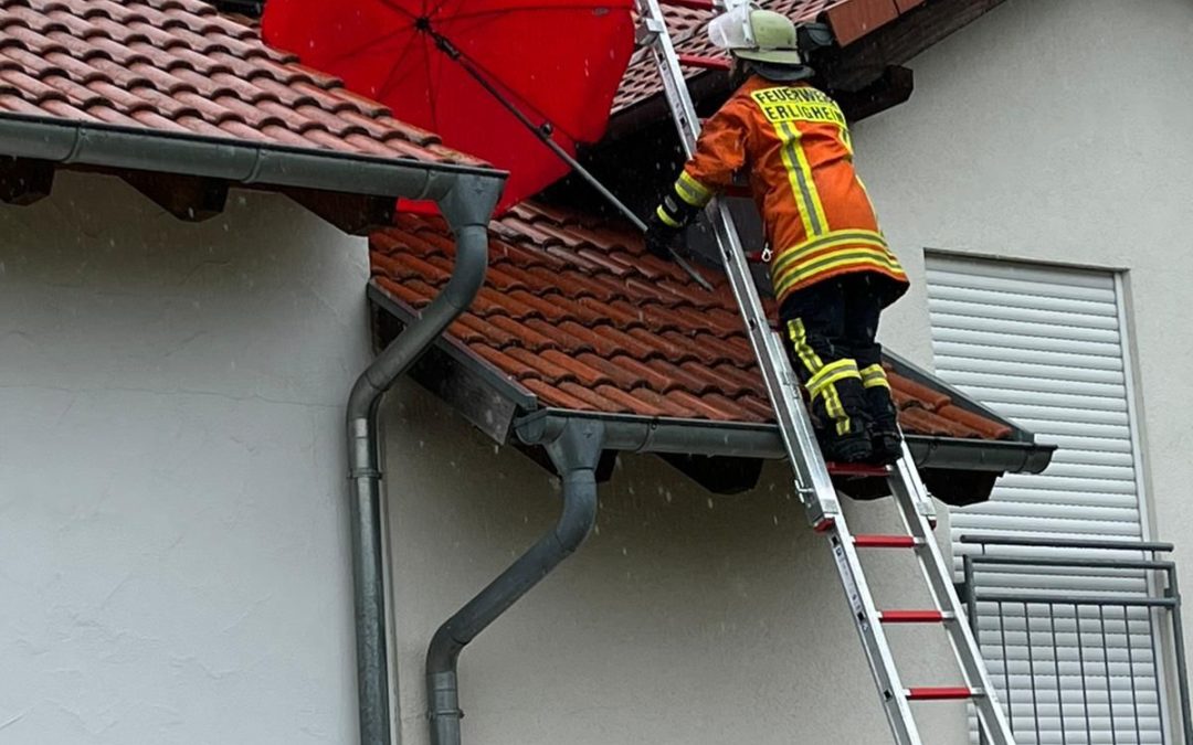 Sonnenschirm von Dach entfernt